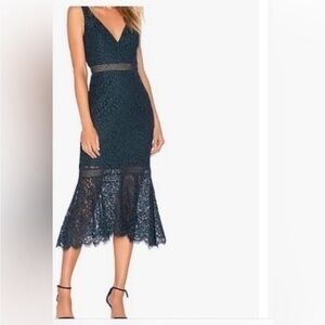 NWT Bardot Dress Sienna Lace Sleeveless Trumpet Dress in Ash Blue